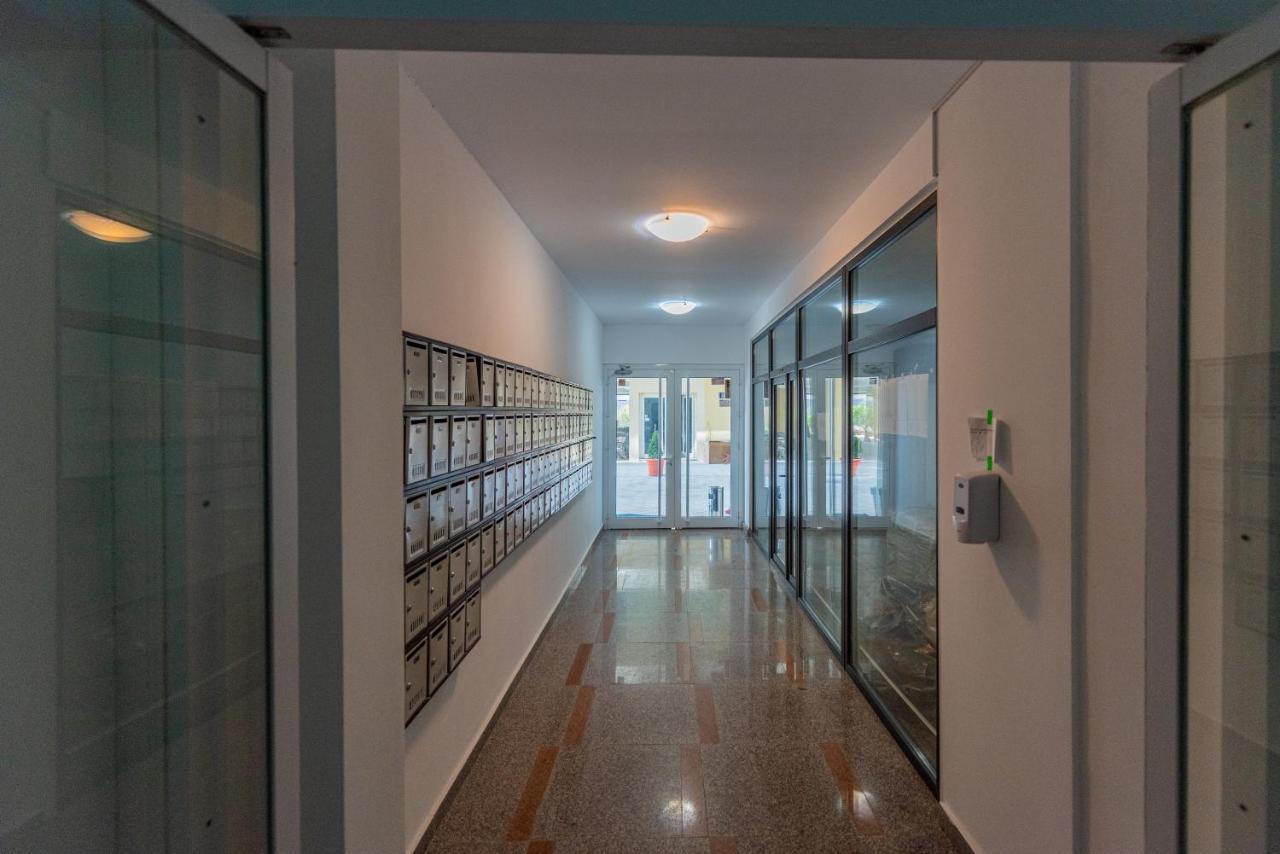 Moonlight Sky Mamaia Apartment Экстерьер фото